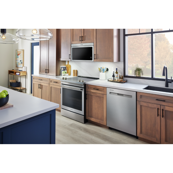 Blomberg 30 po Four à Micro-ondes Encastrable 1,5 pi³ Acier Inoxydable – Modèle BOTR30200CSS