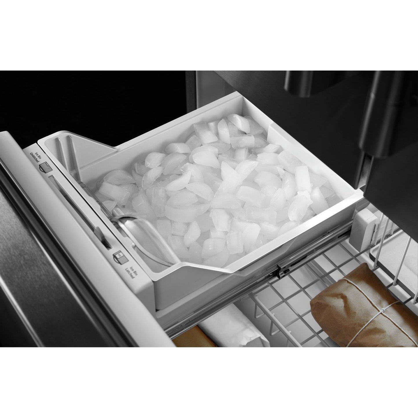 JennAir RISE 21,9 pi³ Réfrigérateur French Door profondeur comptoir – Modèle JFFCF72DKL